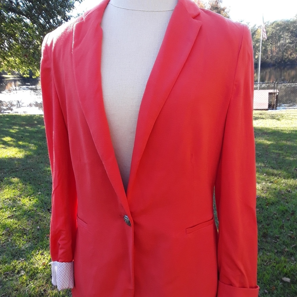 Gorgeous unique blazer!